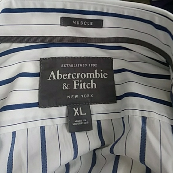 $ $100 Bundle. Bundle up to10 items in this Closet - Picture 8 of 8